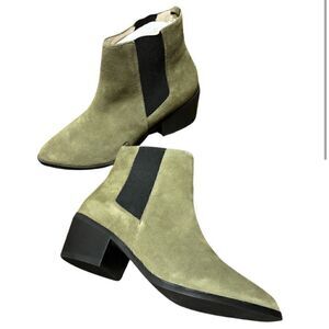Sol Sana Edgar SS Boot in Moss Green w/Black Stretch Sides. Sz Euro 38/US 7. NWT